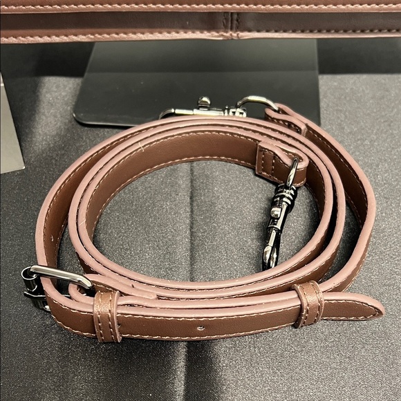 Steve Madden | Chocolate Brown Clutch/Shoulder/Crossbody Purse - Picture 6 of 15